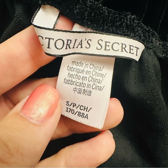 Victoria’s Secret Romper Velvet Black Ruffle Coquette Dainty Lounge Pajama Small - Picture 3 of 5